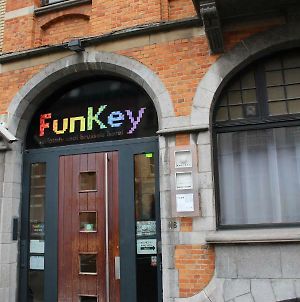 FunKey Hotel Brüssel Exterior photo