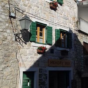 Apartments Mime - Small House Vodice Exterior photo