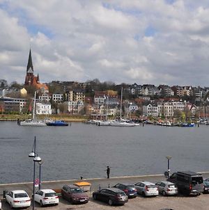 Ferienwohnung Hafenblick vom Kapitänshaus Flensburg Exterior photo