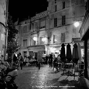 Ferienwohnung Place De La Roquette, Centre Historique Arles Exterior photo