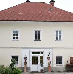 Ferienwohnung Gutshof Bartl 1 Klagenfurt am Wörthersee Exterior photo