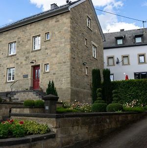 Villa Ferienhaus Alte Schule Volkesfeld Exterior photo