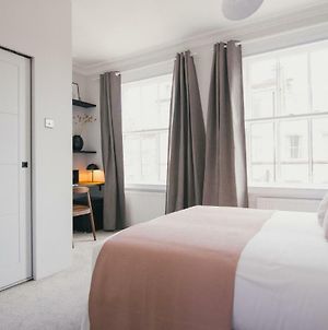 Hotel D8 - Shoreditch London Room photo