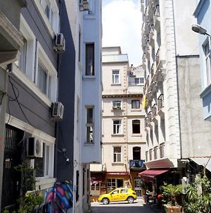 Windrose Hostel Istanbul Exterior photo