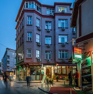 Yeni Hotel Istanbul Exterior photo