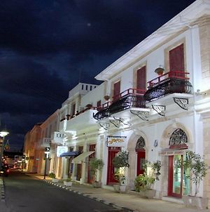 Kiniras Traditional Hotel & Restaurant Paphos Exterior photo