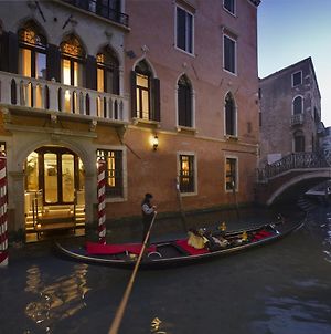 Hotel Ai Reali - Small Luxury Hotels Of The World Venedig Exterior photo