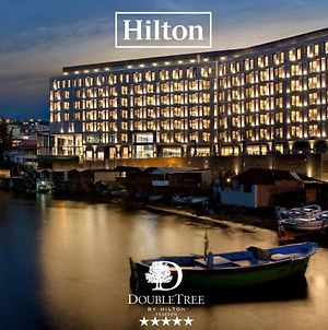 Hotel Doubletree By Hilton Trabzon Exterior photo