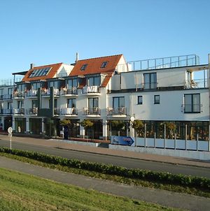 Hotel Vier Jahreszeiten Bensersiel Exterior photo