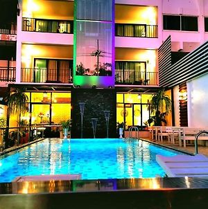 Hotel Beach Gallery House Pattaya Exterior photo