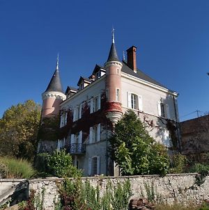 Hotel Chateau De Saint-Genix Exterior photo