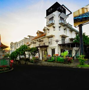 El Hotel Grande Malang Exterior photo