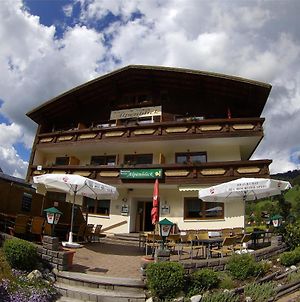 Hotel Alpenblick Schattwald Exterior photo