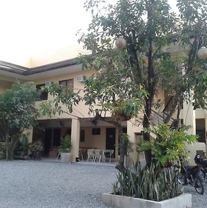 11Th Street Bed And Breakfast Bacolod Exterior photo