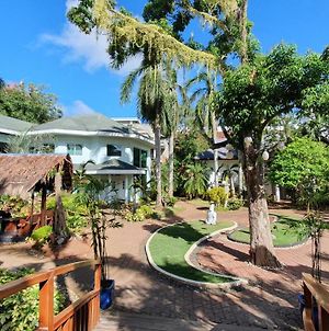 Pinjalo Resort Boracay Island Exterior photo