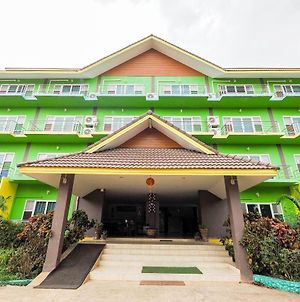 OYO 920 Saensukkho Hotel And Resorts Chiang Rai Exterior photo