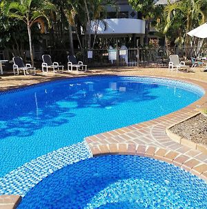 Hotel Bay Of Palms Gold Coast Exterior photo